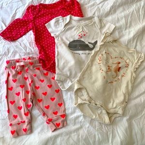Onesie and pants set/bundle for little girl 0-3 months organic cotton by BabyGap